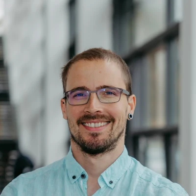 Dr Hannes Tegelbeckers